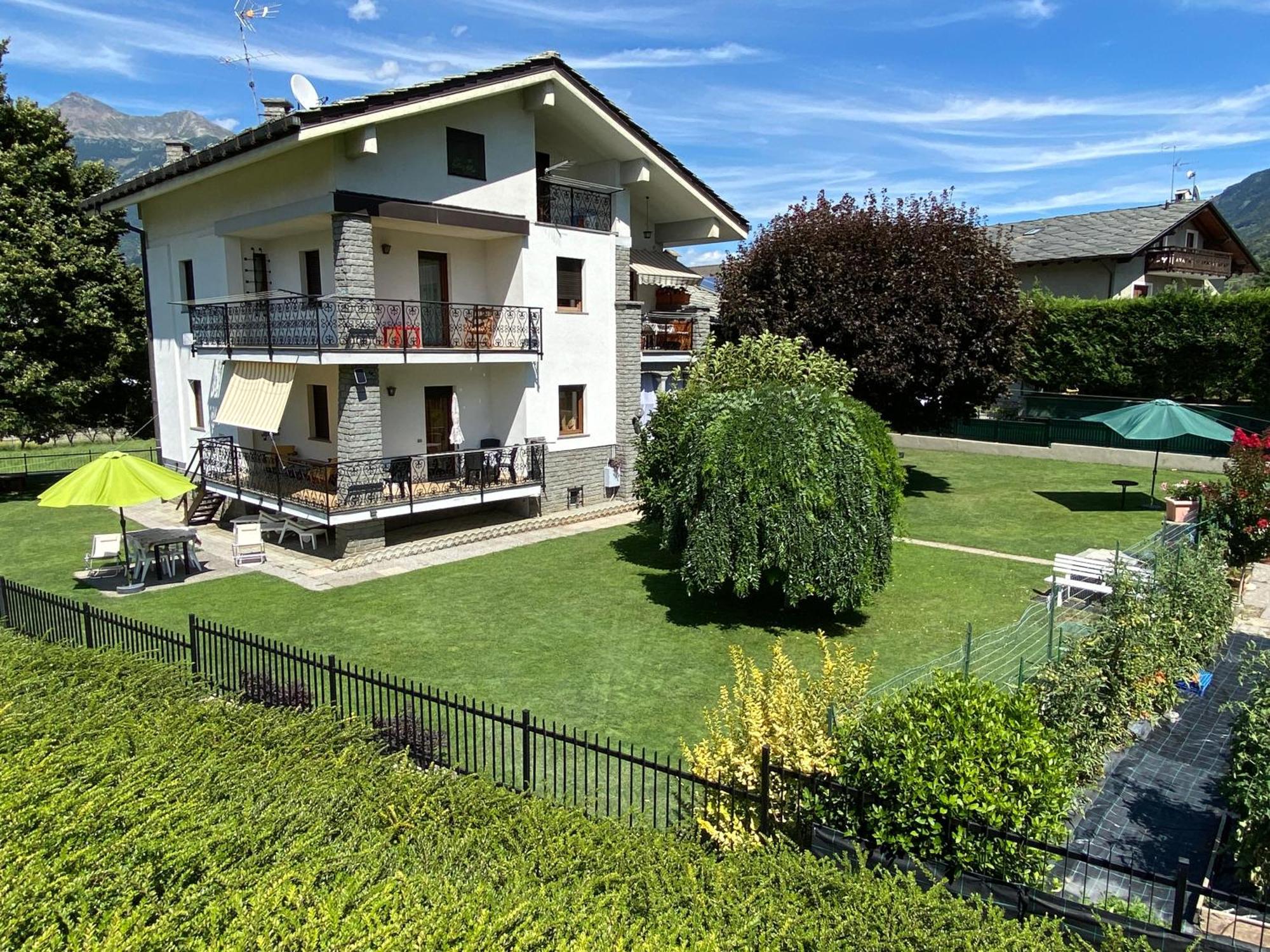 Il Tiglio Gressan Lägenhet Aosta Exteriör bild